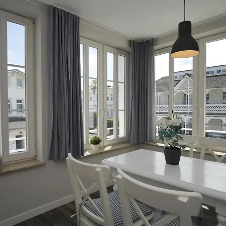 Im Baederstil Mit Wintergarten - Maria Maja 36 Goehren (Ruegen)